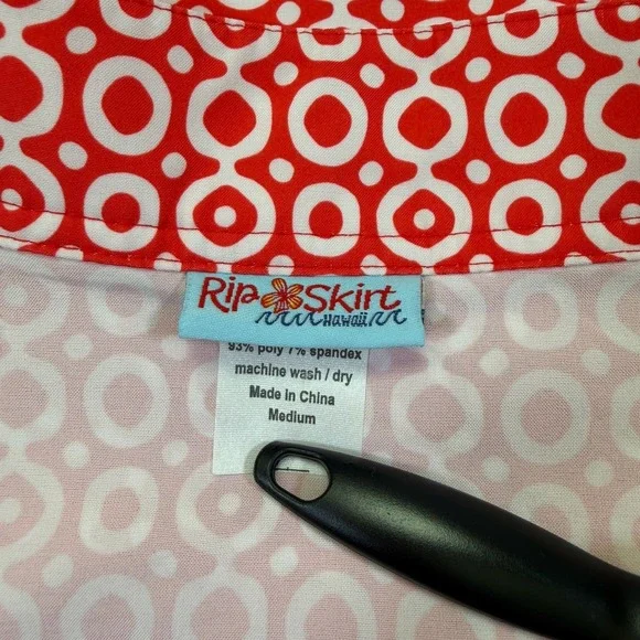 RipSkirt Hawaii Wrap Skirt Medium Red Geo Dots Length 1 Adjustable Waist - Picture 9 of 9